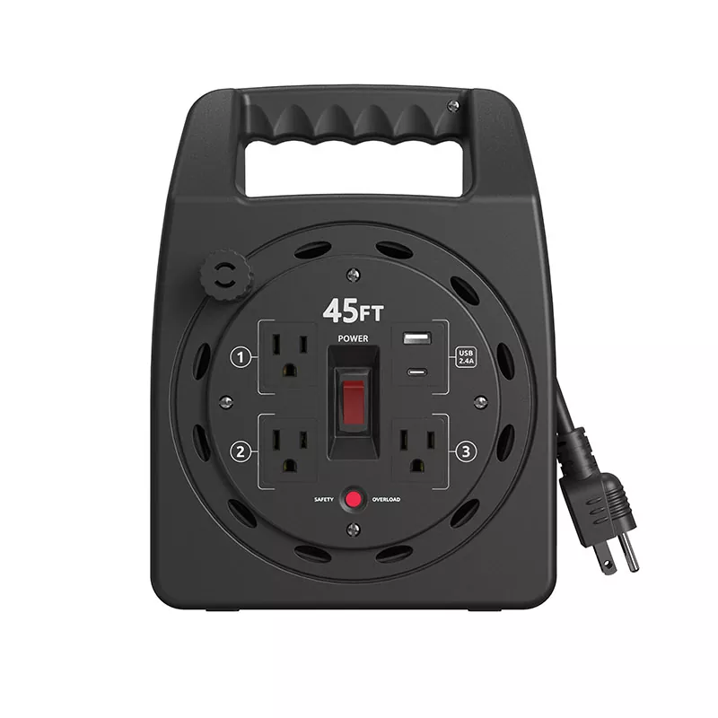 ဝန်ပိုအားကာကွယ်မှုနှင့်အတူ Usb2.4a ပလပ်စတစ်ကြိုး 45 ပေရှိ ပလပ်ပေါက် 3 ခု